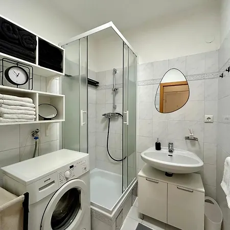 Stayroom I 